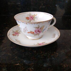 OCCUPIED JAPAN SGK DELICATE FLORAL PATTERN PINK ROSES GOLD TRIM WHITE PORCELAIN
